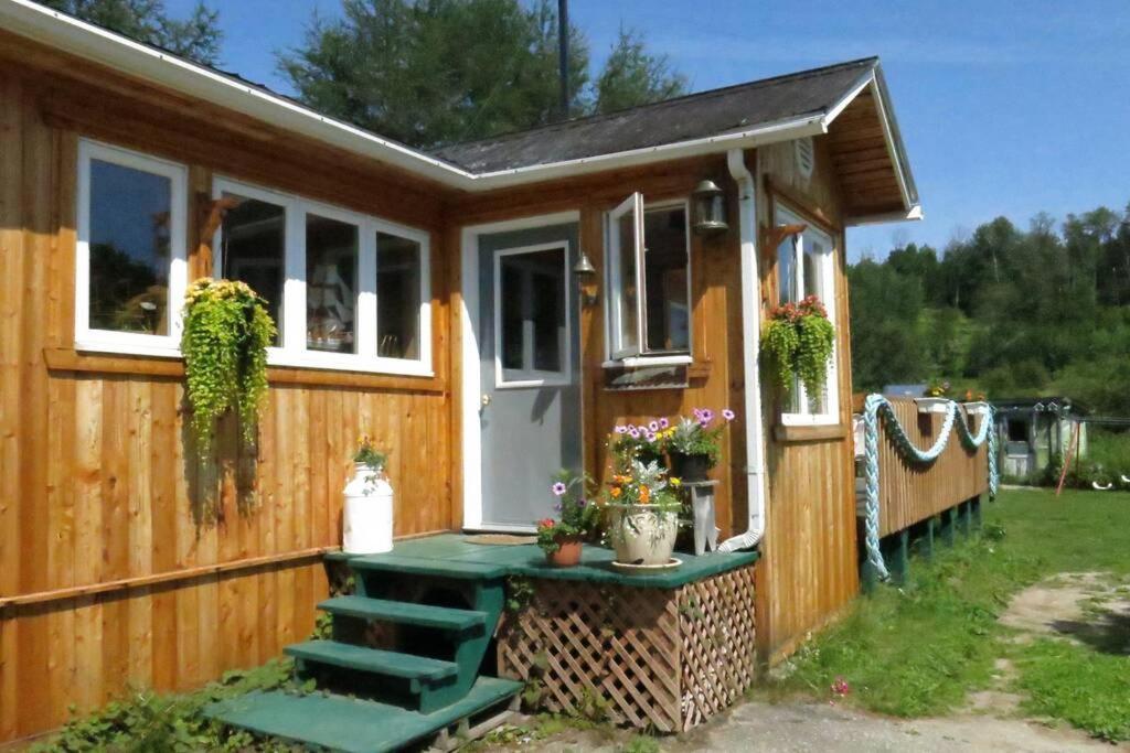 La Maison Du Capitaine Tadoussac Exteriör bild